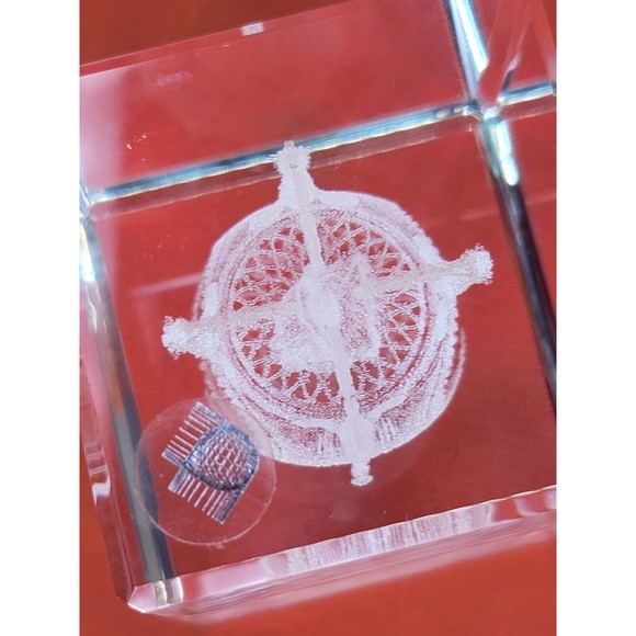 3D Crystal Mary Jesus Inside Egg Faberge Laser Etched Glass Paperweight Israel - Picture 7 of 11